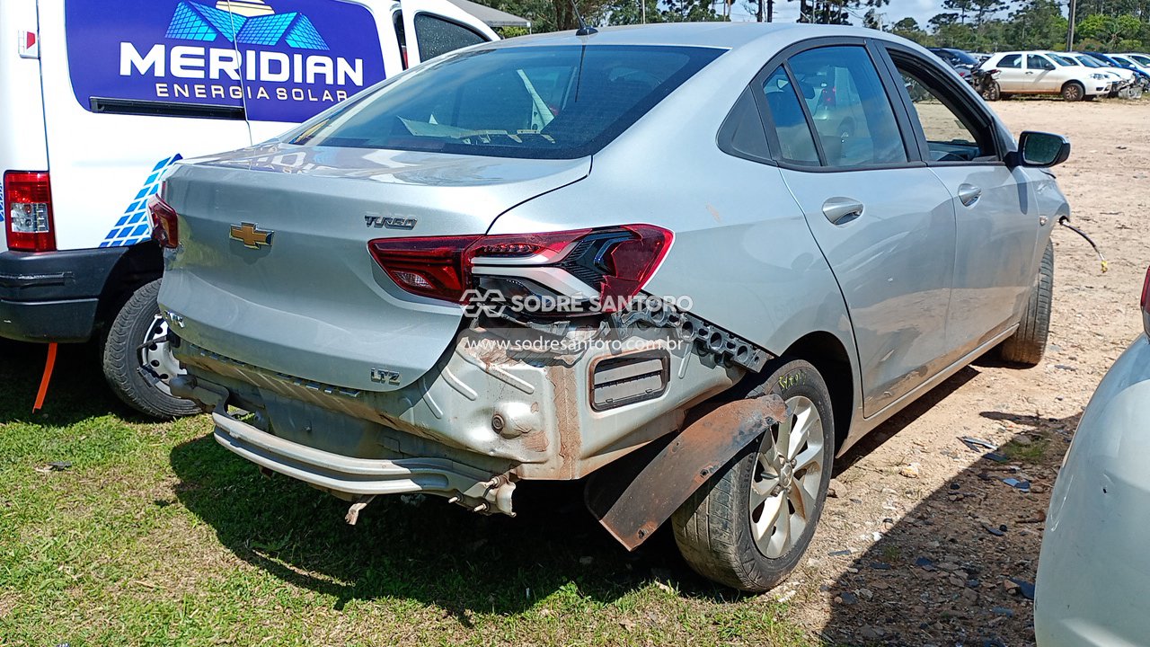 Chevrolet Onix Plus 10tat Ltz - 2021/2022 — foto 4 de 12