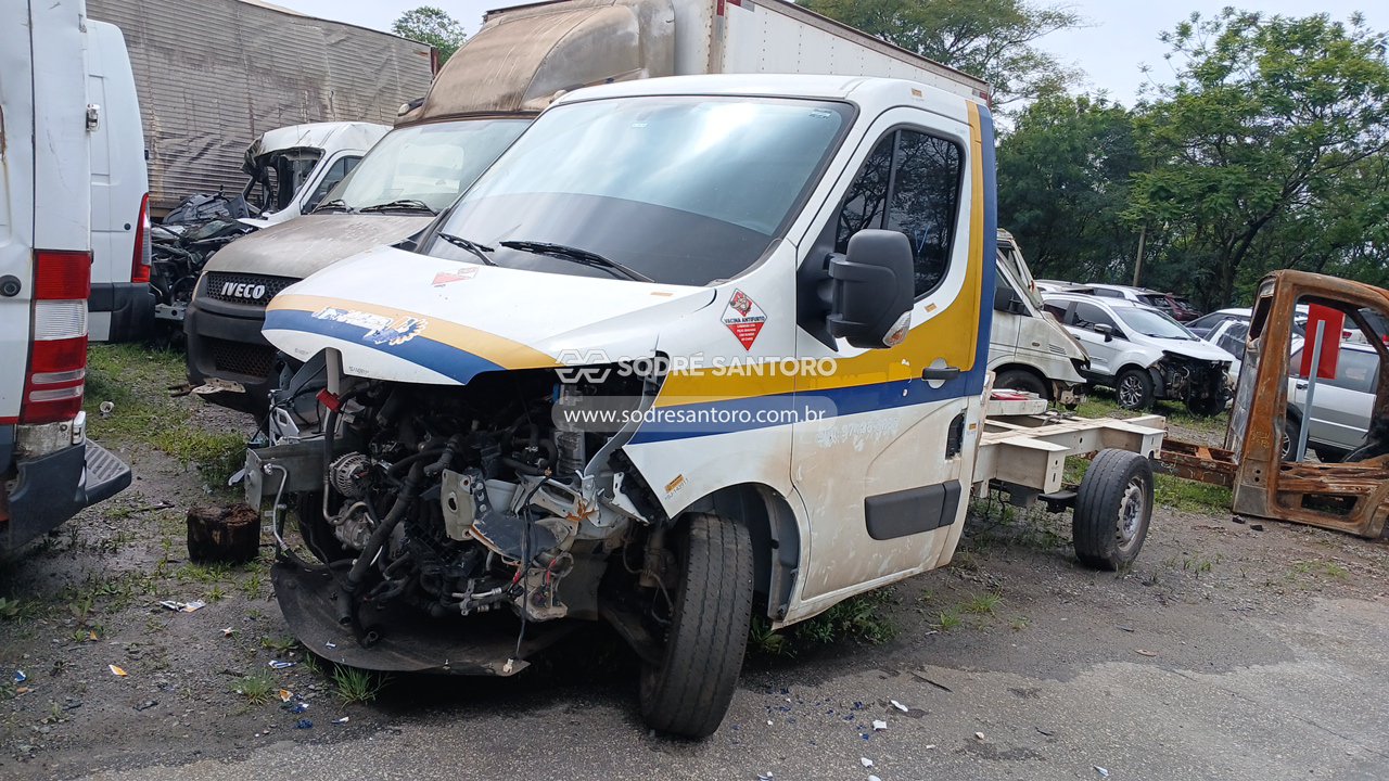 Renault Master Chassicab - 2024/2025 — foto 3 de 12
