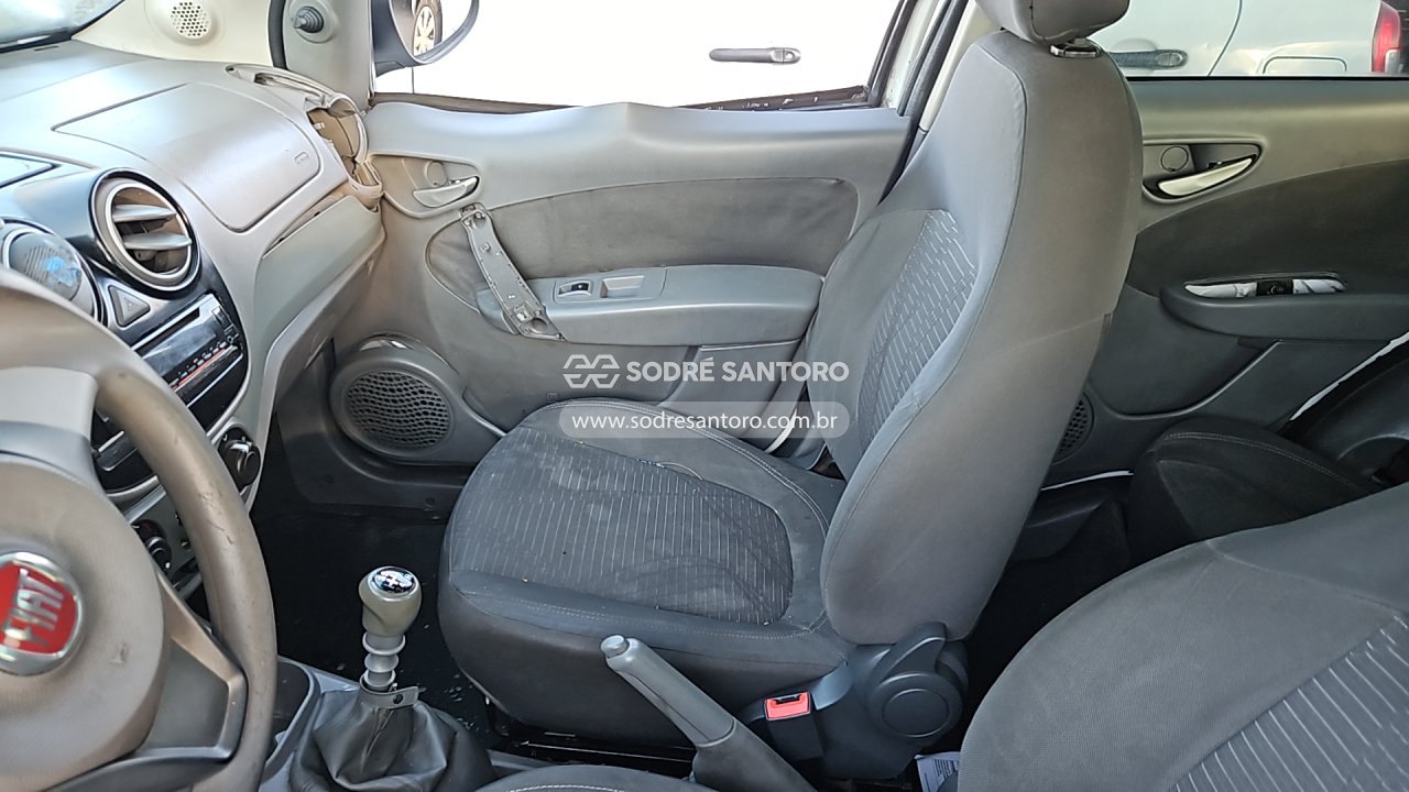 Fiat Palio Attractiv 1.4 - 2012/2013 — foto 9 de 12
