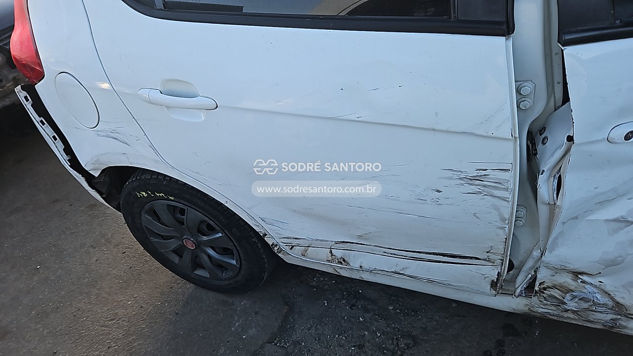 Fiat Palio Attractiv 1.4 - 2012/2013 — foto 12 de 12