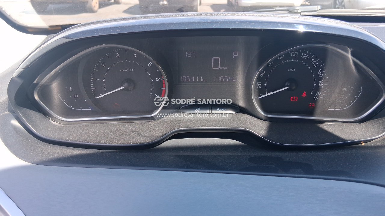 Peugeot 208 Act Pack Bva - 2014/2015 — foto 7 de 12