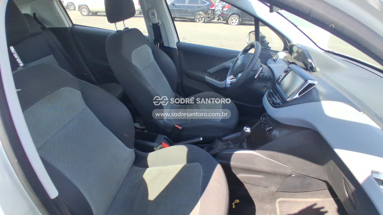 Peugeot 208 Act Pack Bva - 2014/2015 — foto 9 de 12