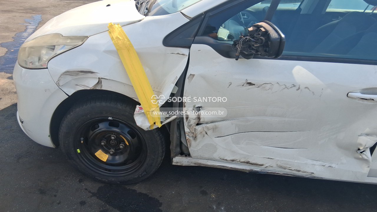 Peugeot 208 Act Pack Bva - 2014/2015 — foto 12 de 12