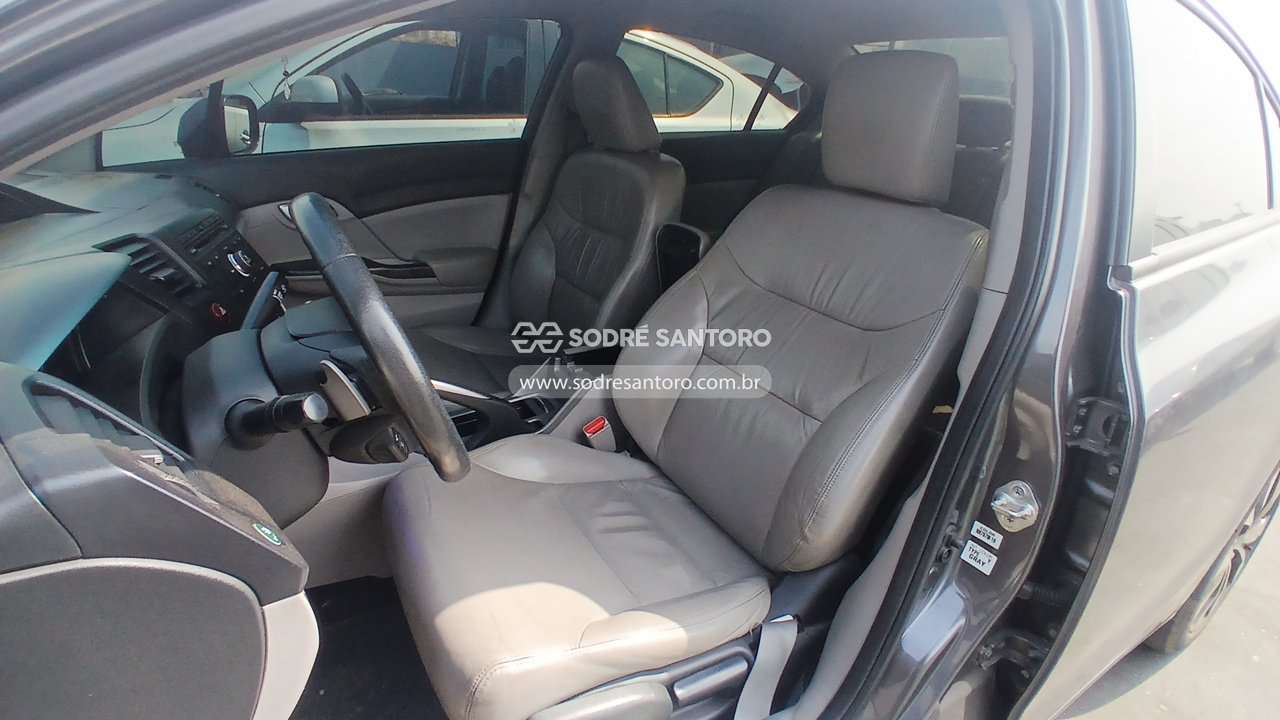 Honda Civic Lxr - 2016/2016 — foto 9 de 12