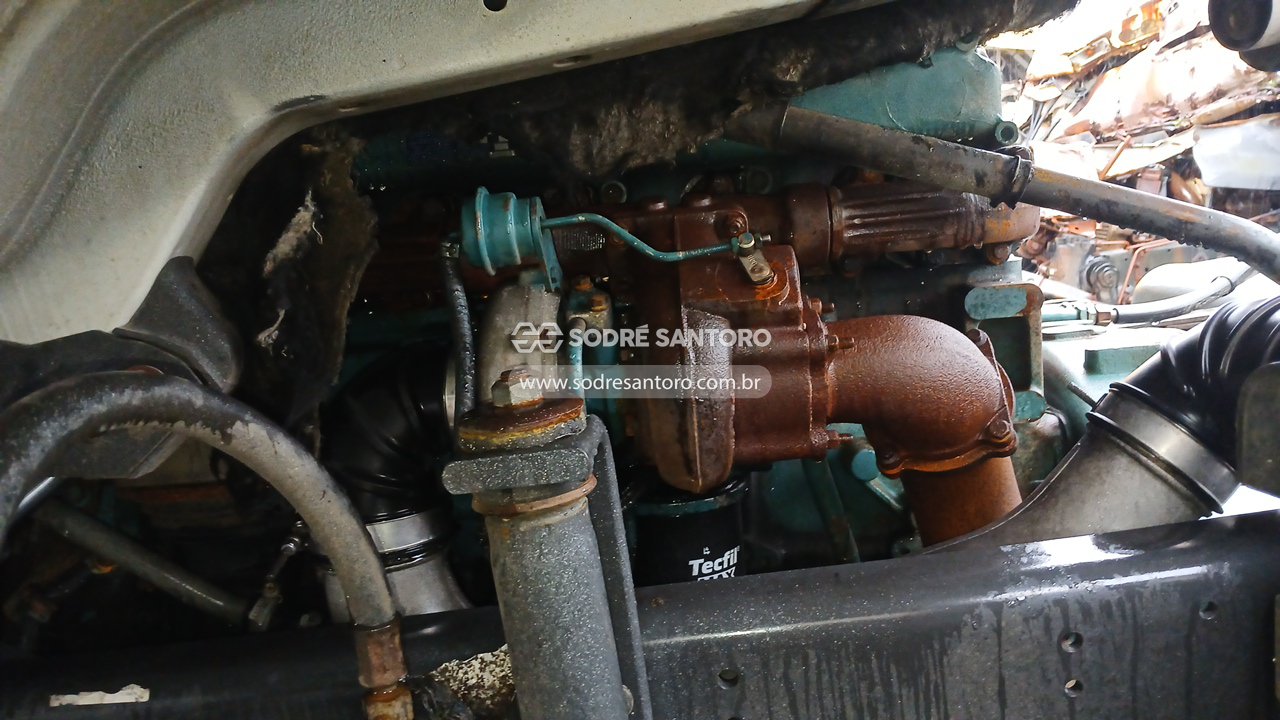 Volvo VM 260 6x2r - 2011/2011 — foto 5 de 12