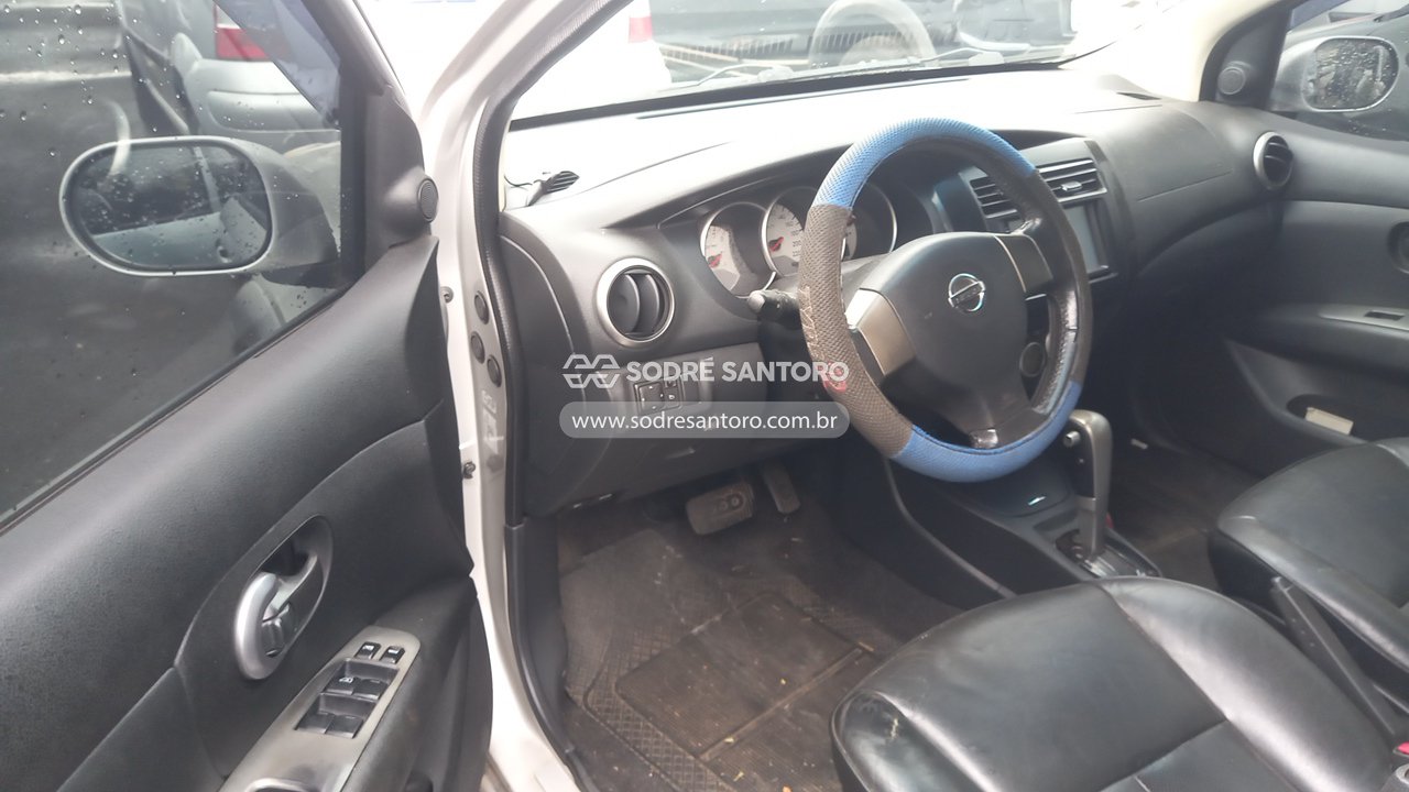 Nissan Livina Xgear 18 - 2013/2014 — foto 6 de 12