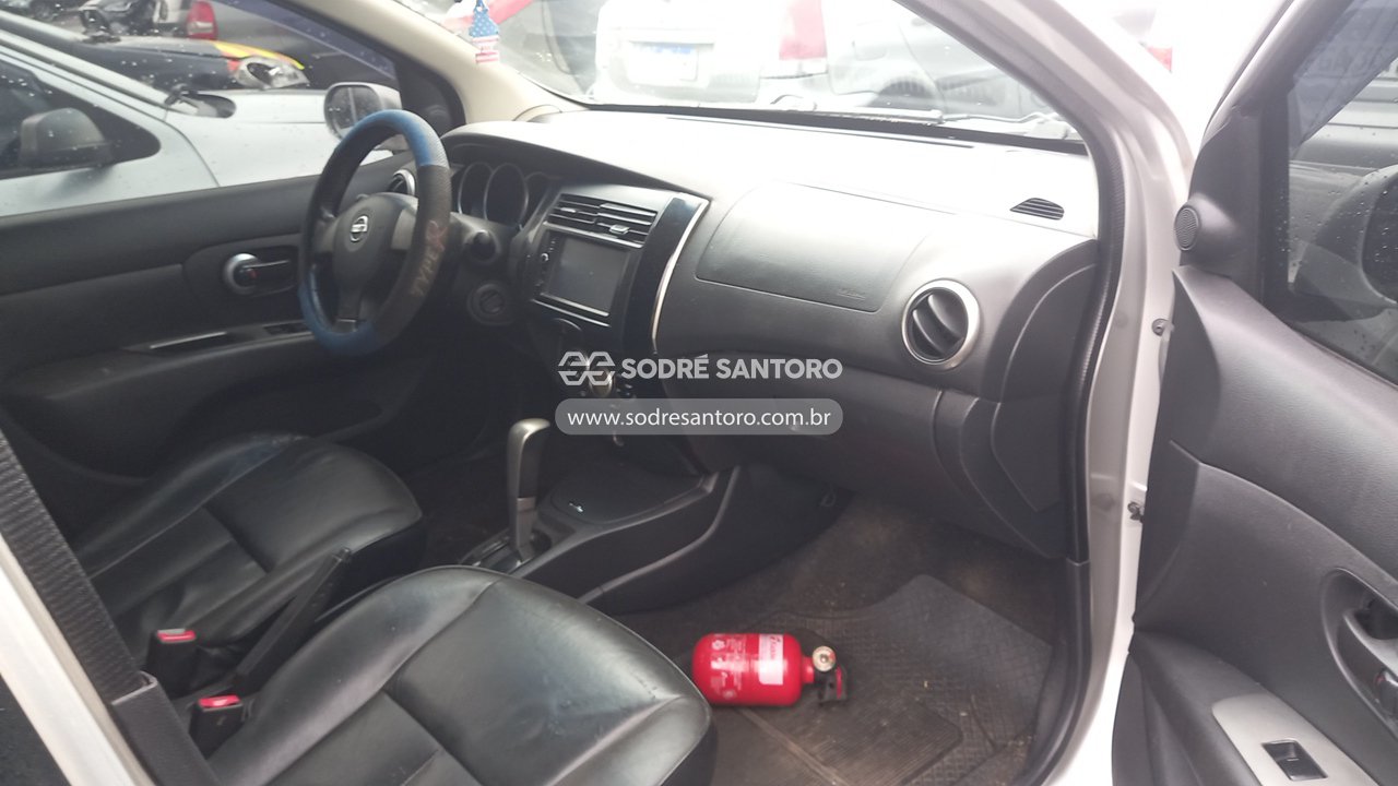 Nissan Livina Xgear 18 - 2013/2014 — foto 7 de 12