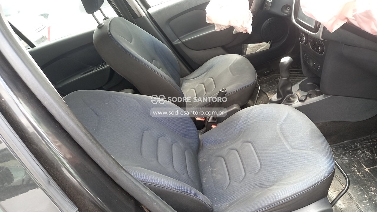 Renault Sandero Dyna 16 - 2016/2017 — foto 9 de 12