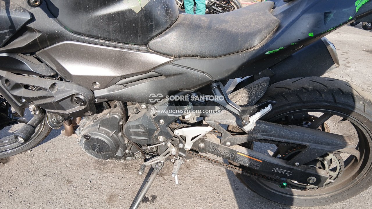 Kawasaki Z500 - 2025/2025 — foto 5 de 9
