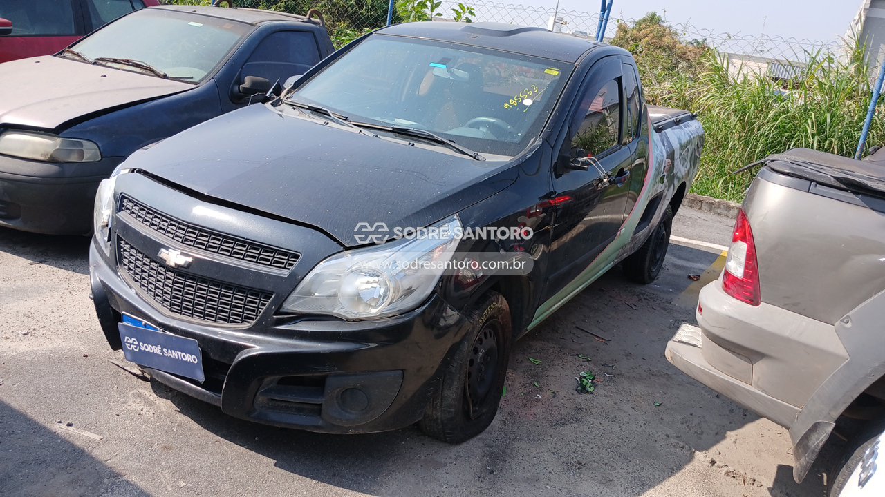 Chevrolet Montana LS - 2014/2015 — foto 3 de 12