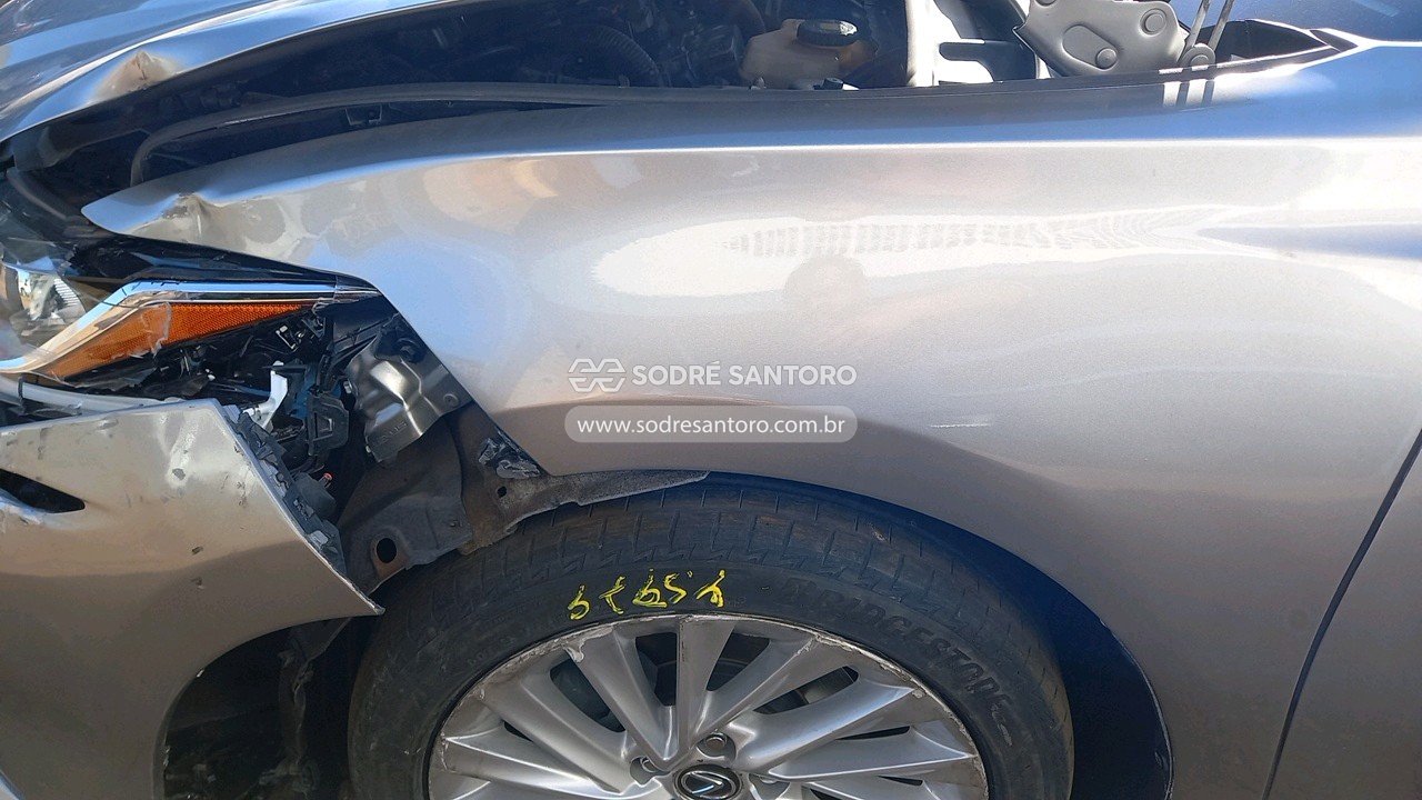 Lexus Es300h - 2019/2019 — foto 10 de 12
