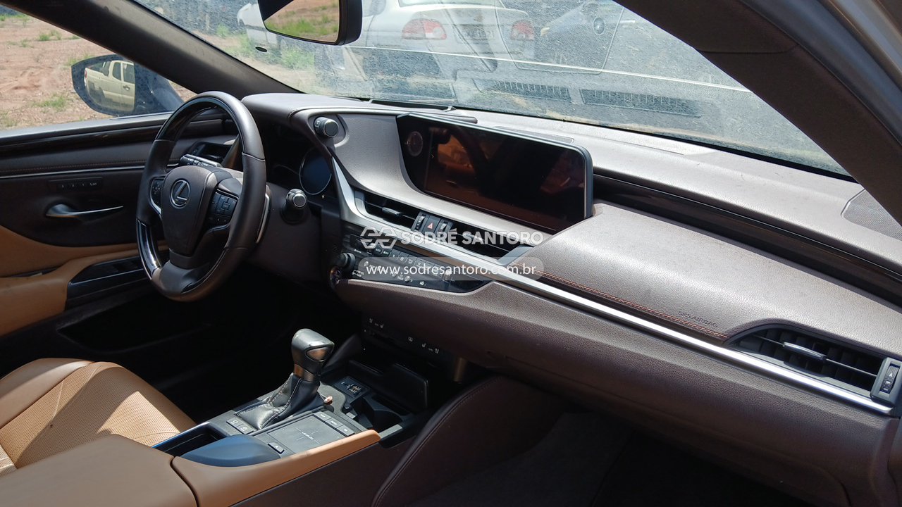 Lexus Es300h - 2019/2019 — foto 6 de 12