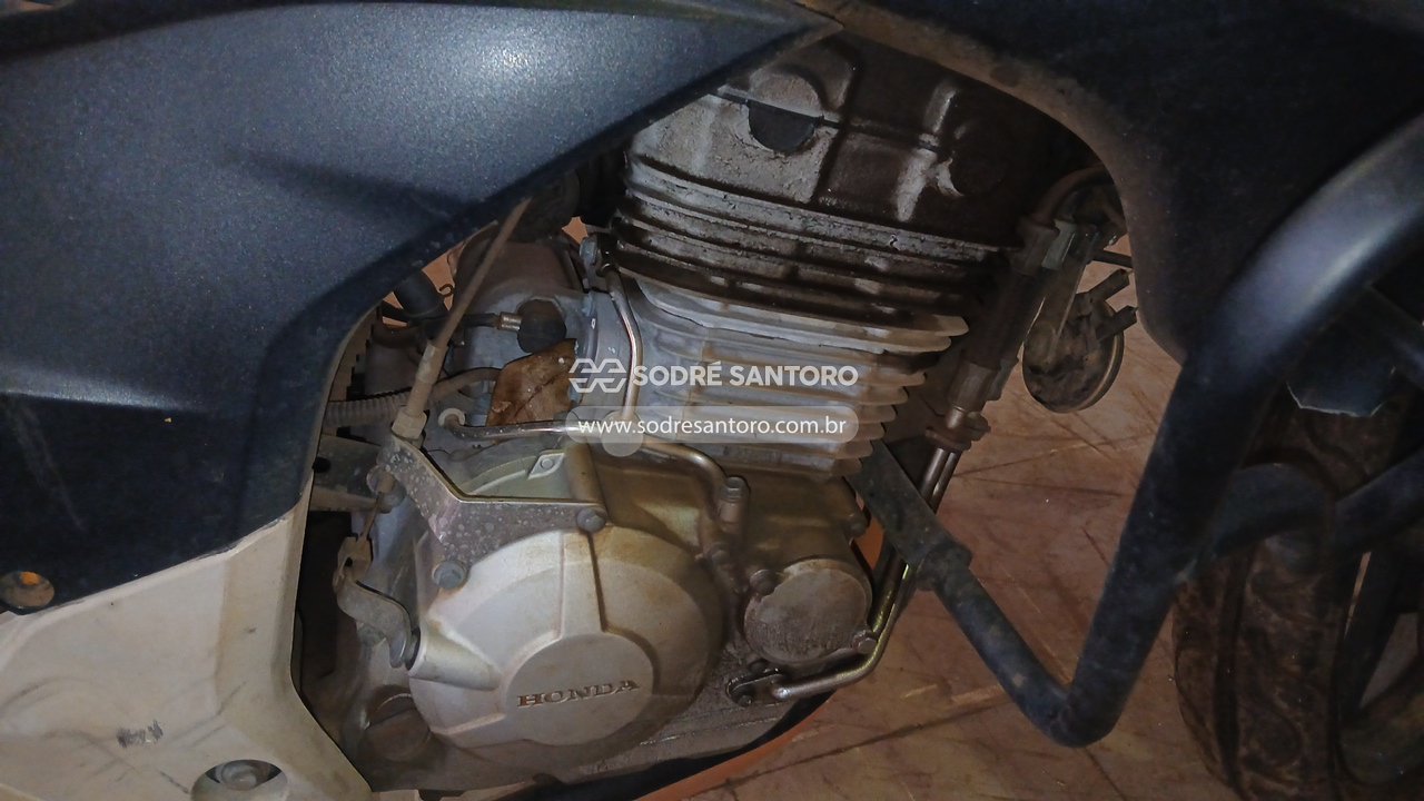 Honda CB 300r - 2012/2012 — foto 5 de 12