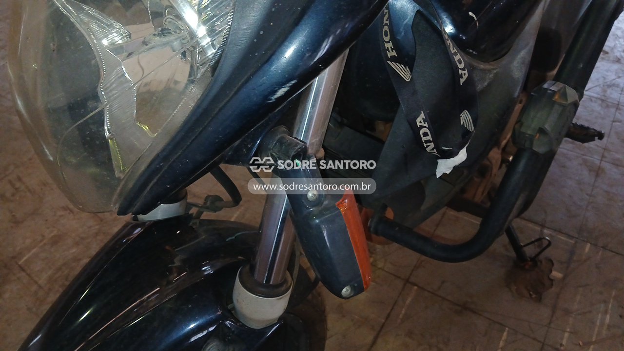 Honda CB 300r - 2012/2012 — foto 9 de 12
