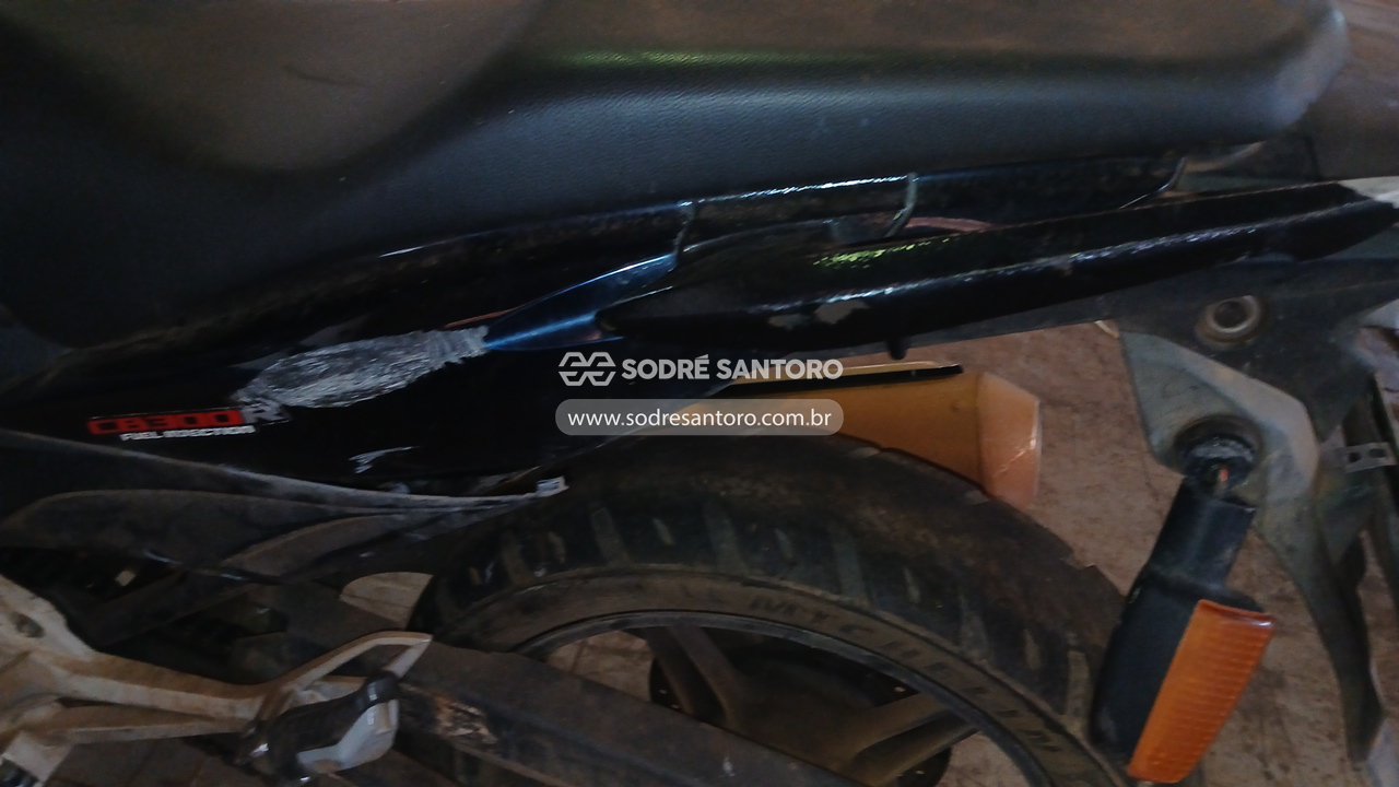 Honda CB 300r - 2012/2012 — foto 10 de 12