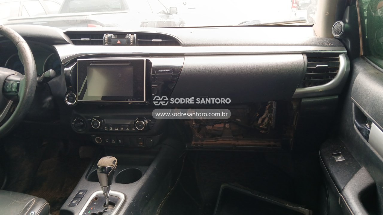 Toyota Hilux Cdsrxa4fd - 2015/2016 — foto 8 de 12