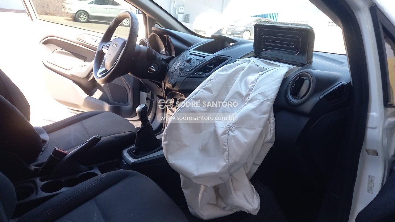 Ford Fiesta SD 1.6lse - 2013/2014 — foto 8 de 12