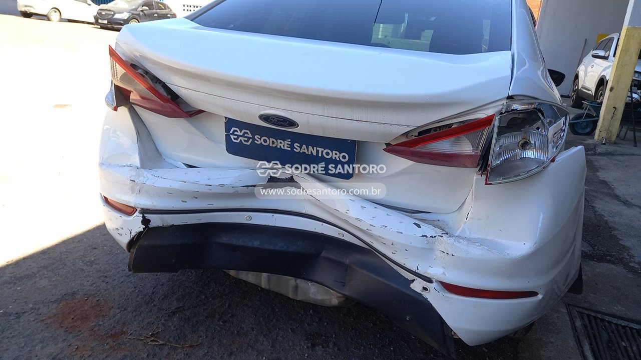 Ford Fiesta SD 1.6lse - 2013/2014 — foto 12 de 12