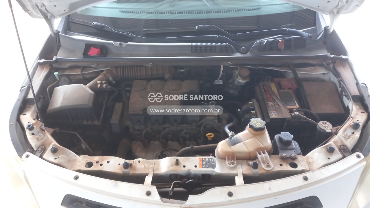 Chevrolet Cobalt 1.4 LS - 2013/2013 — foto 5 de 12