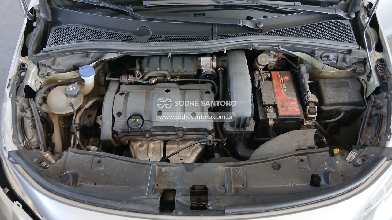 Peugeot 2008 Allure Eat6 - 2020/2020 — foto 5 de 12