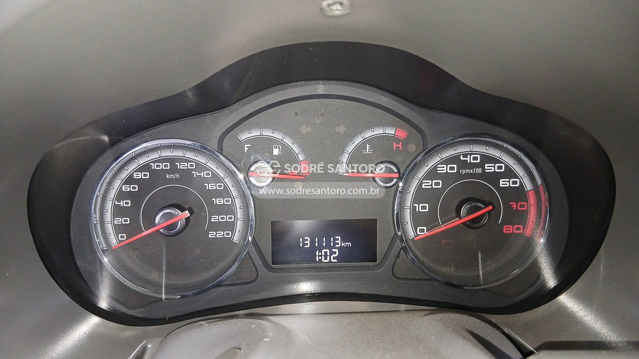 Fiat Siena Essence 1.6 - 2013/2014 — foto 7 de 12