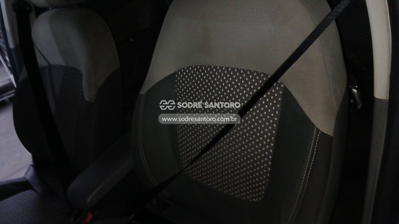 Fiat Siena Essence 1.6 - 2013/2014 — foto 9 de 12