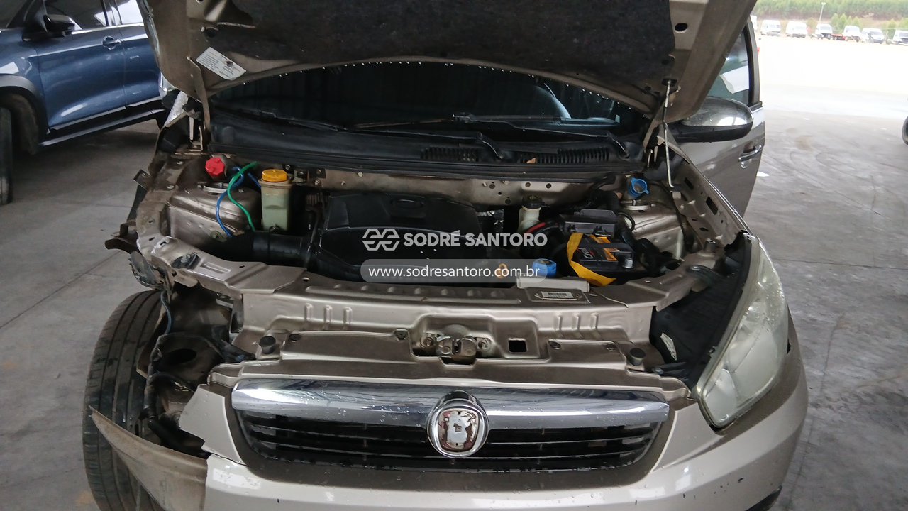 Fiat Siena Essence 1.6 - 2013/2014 — foto 12 de 12