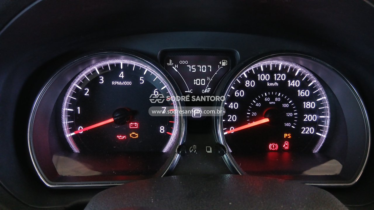 Nissan Versa 16sl Cvt - 2017/2017 — foto 7 de 12