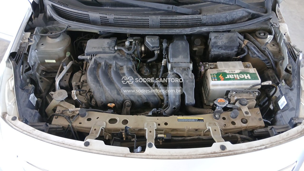 Nissan Versa 16sl Cvt - 2017/2017 — foto 5 de 12