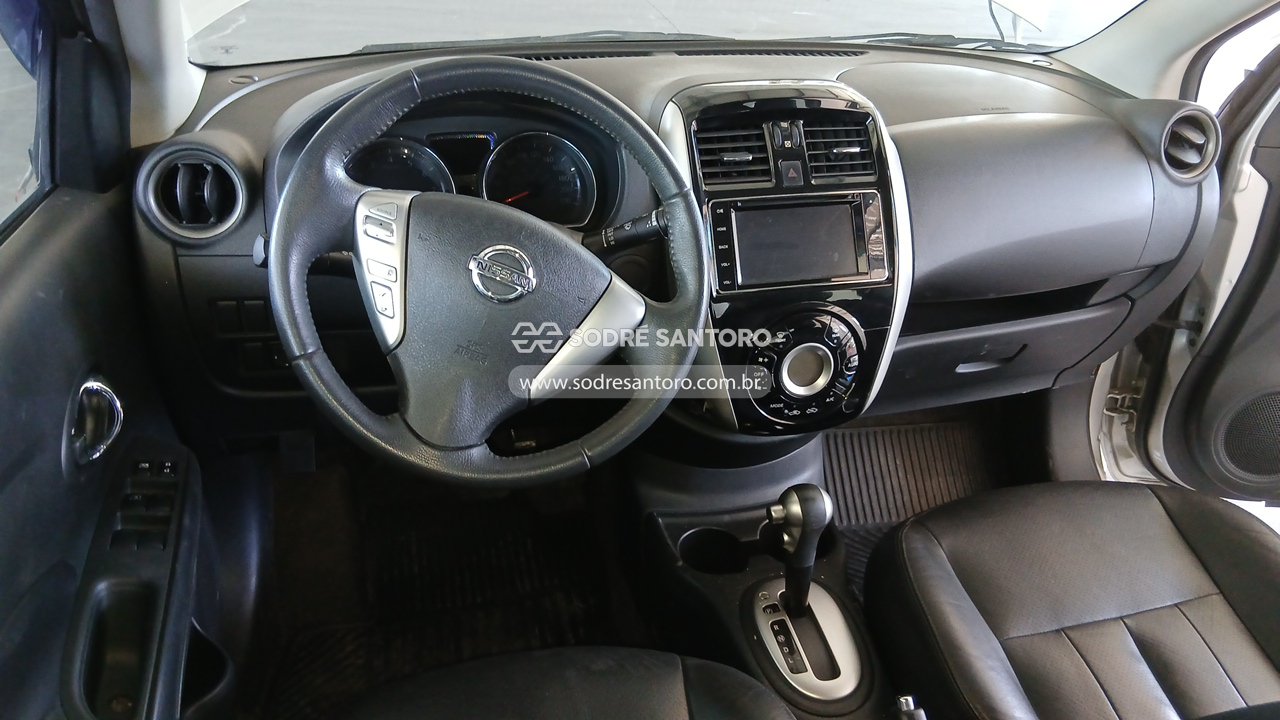 Nissan Versa 16sl Cvt - 2017/2017 — foto 6 de 12