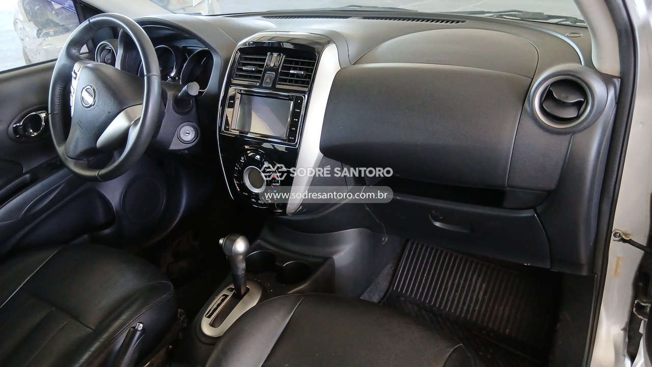 Nissan Versa 16sl Cvt - 2017/2017 — foto 8 de 12