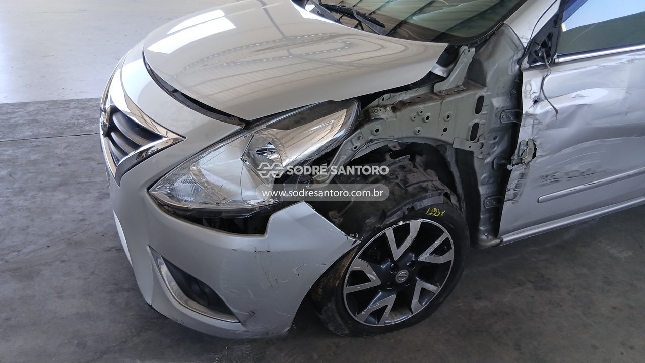 Nissan Versa 16sl Cvt - 2017/2017 — foto 11 de 12