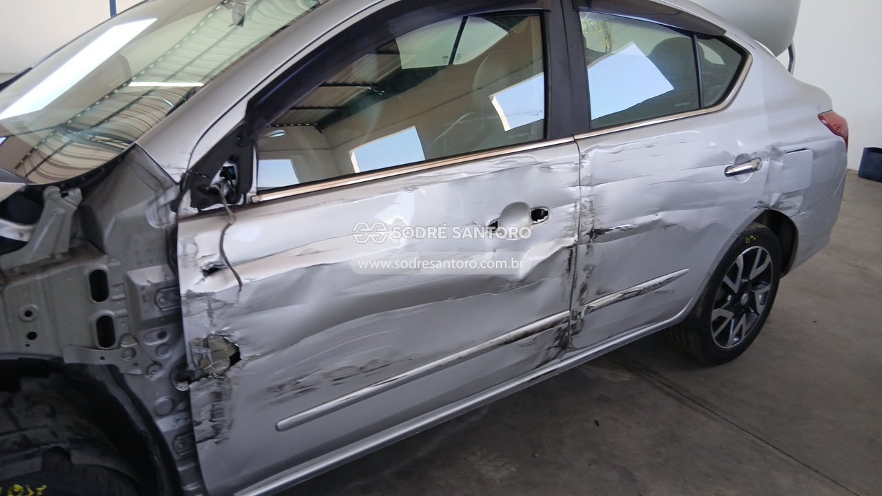 Nissan Versa 16sl Cvt - 2017/2017 — foto 12 de 12
