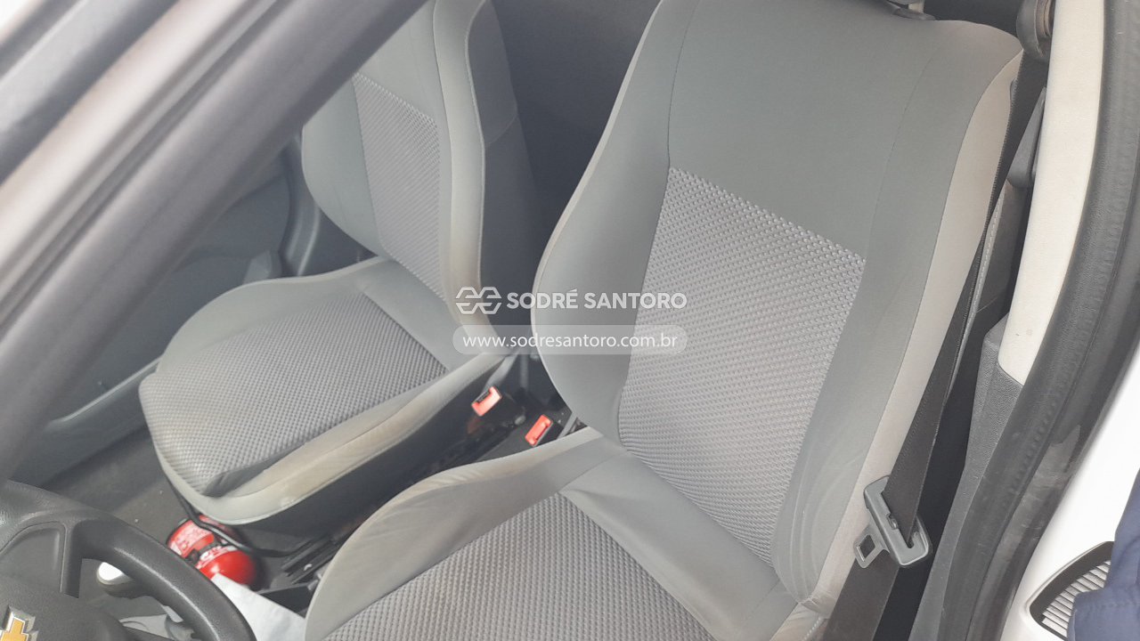 Chevrolet Montana LS - 2014/2015 — foto 8 de 12