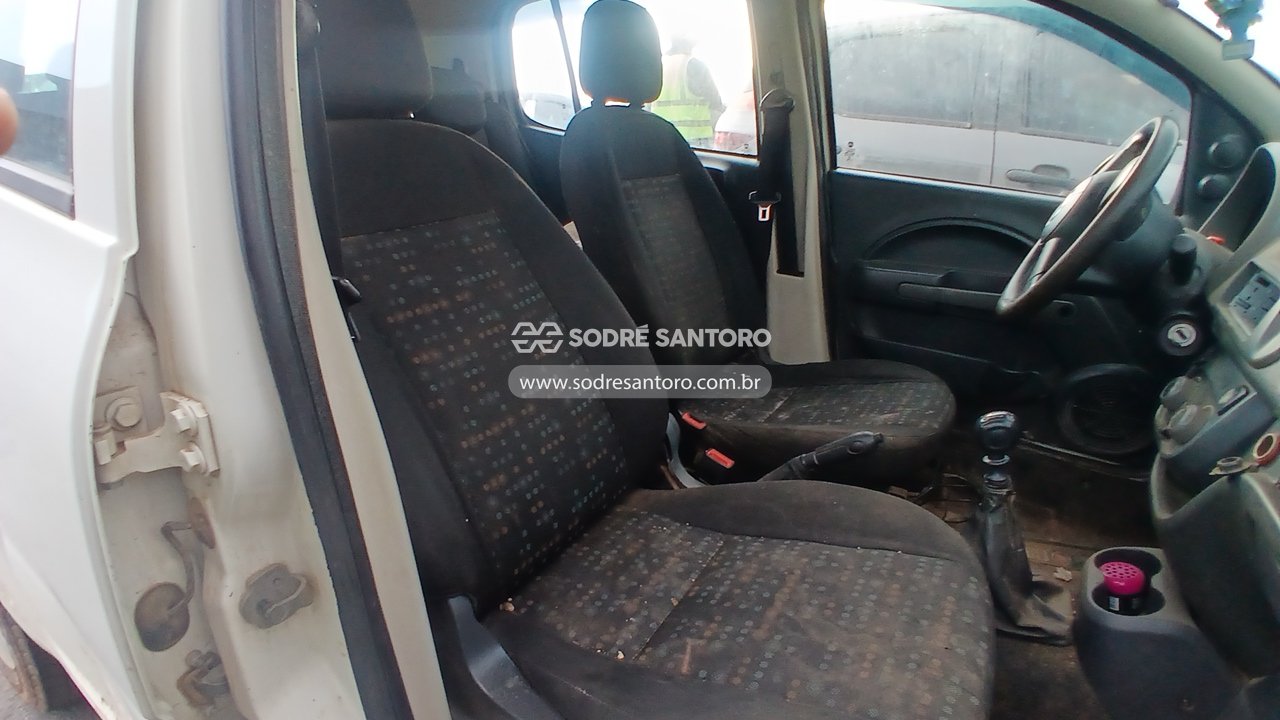 Fiat Uno Vivace 1.0 - 2015/2016 — foto 8 de 12