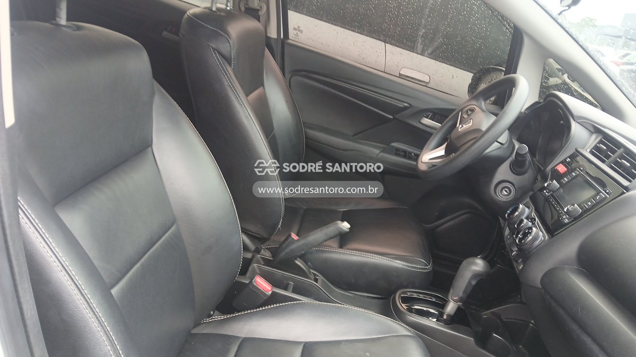 Honda Fit EX Cvt - 2015/2015 — foto 8 de 9