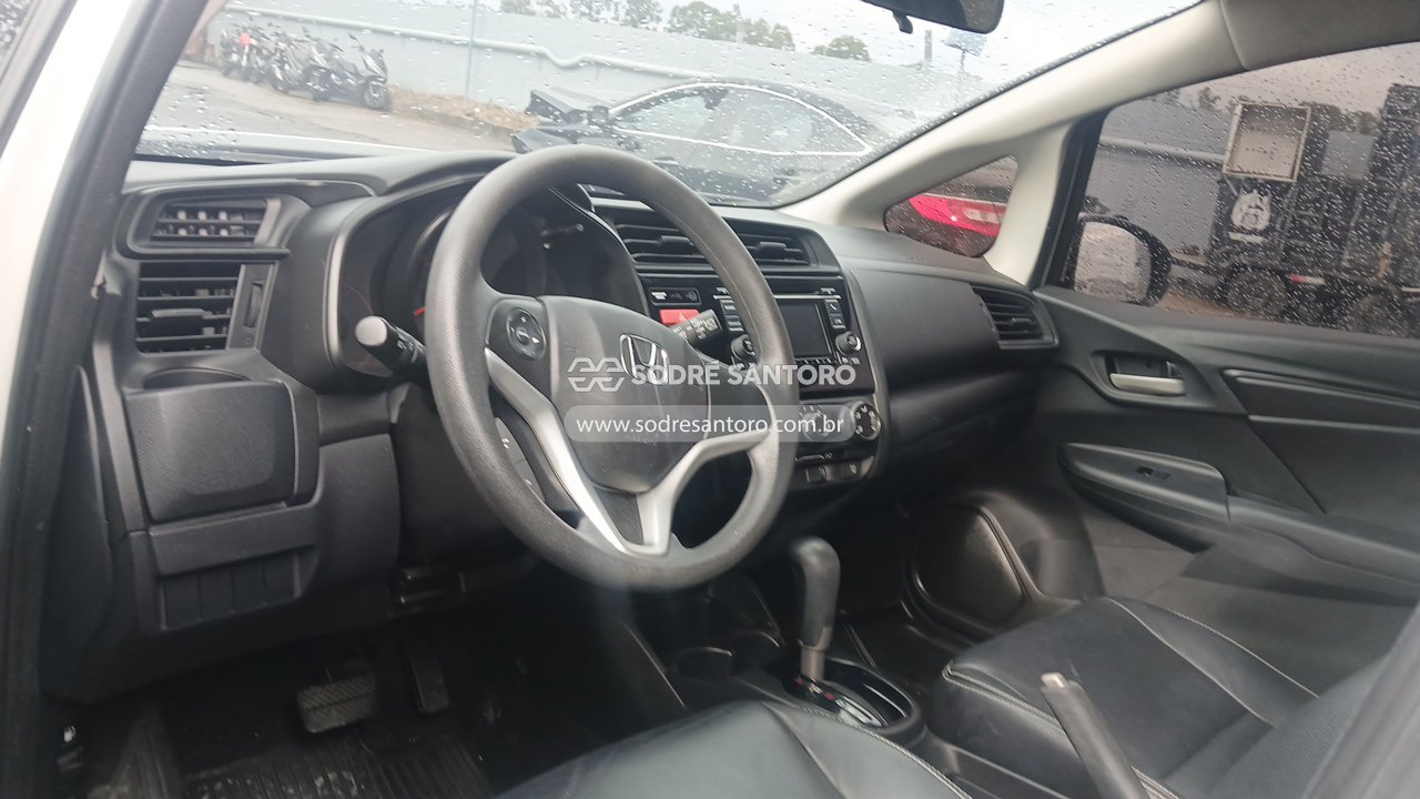 Honda Fit EX Cvt - 2015/2015 — foto 6 de 9