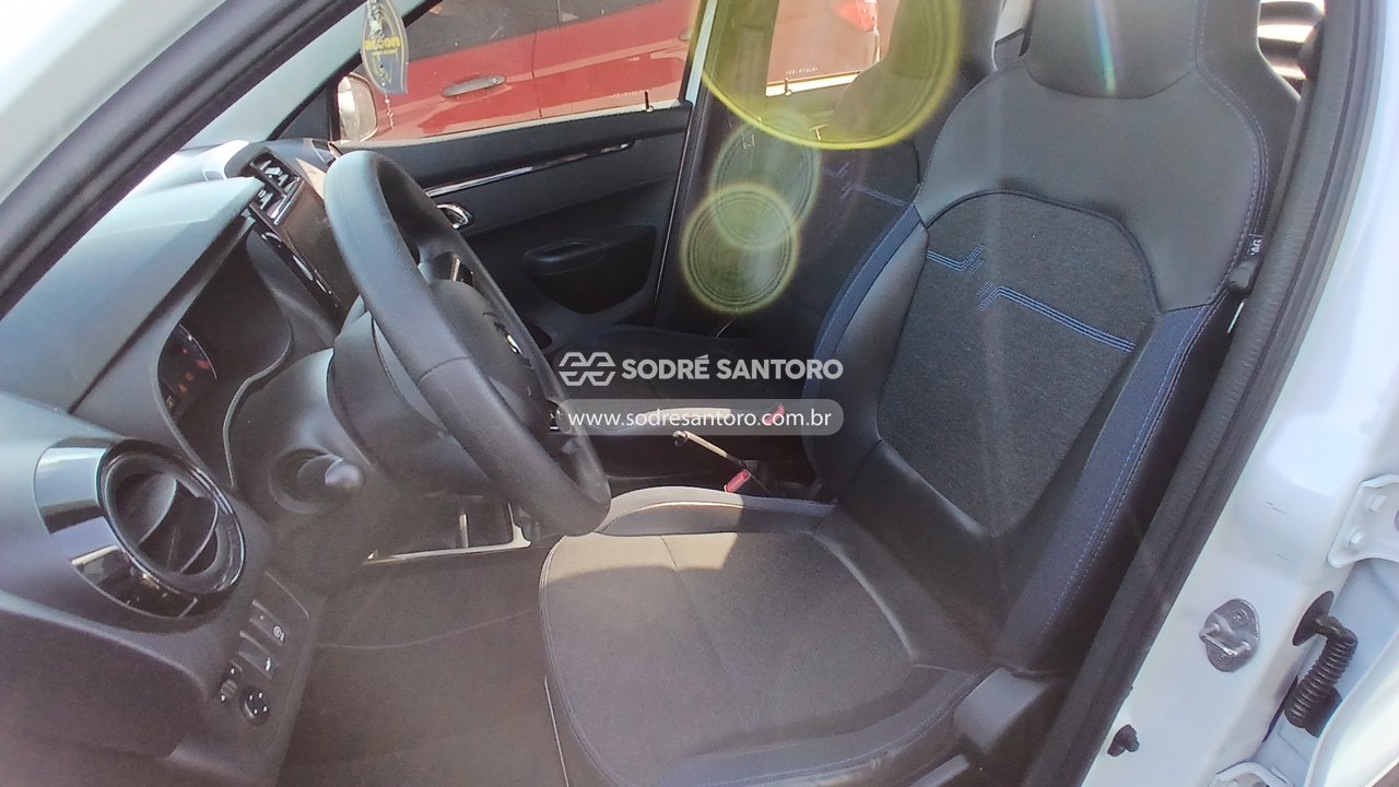 Renault Kwid Intens 2 - 2023/2024 — foto 9 de 12