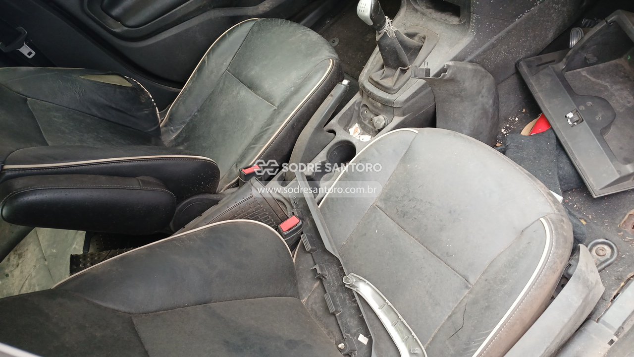 Ford Fiesta SE - 2012/2012 — foto 8 de 12