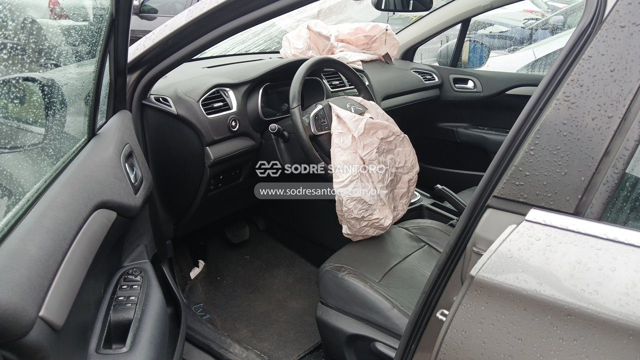 Citroen C4l Shine Aut - 2018/2019 — foto 6 de 11