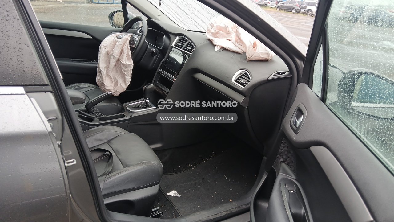 Citroen C4l Shine Aut - 2018/2019 — foto 7 de 11