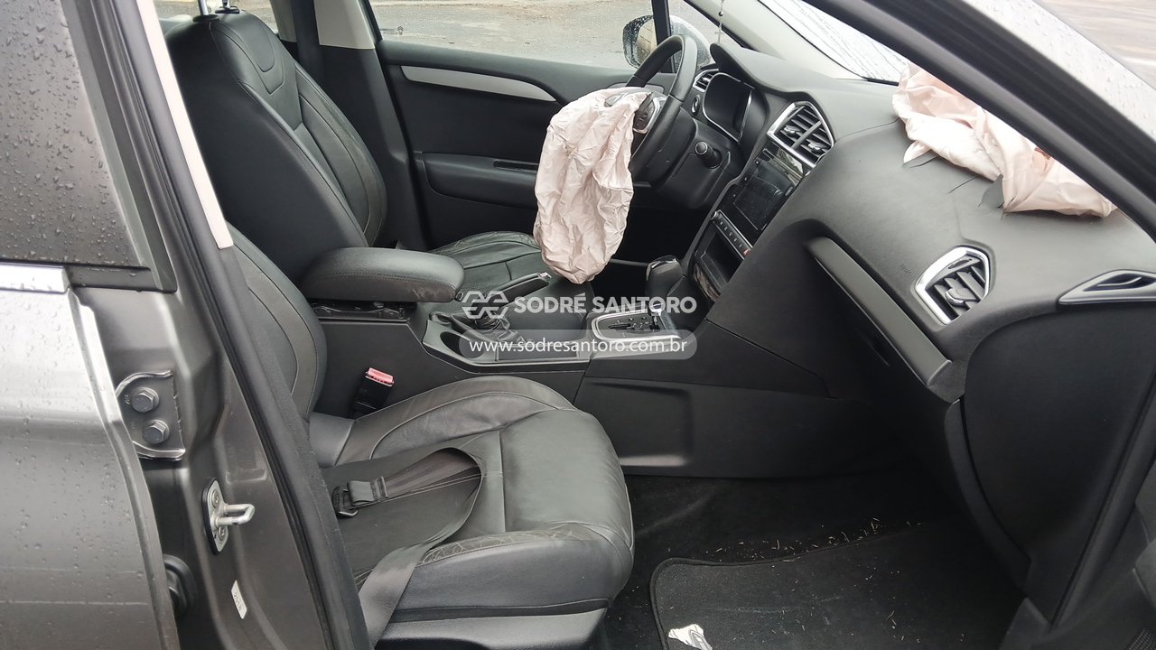 Citroen C4l Shine Aut - 2018/2019 — foto 8 de 11
