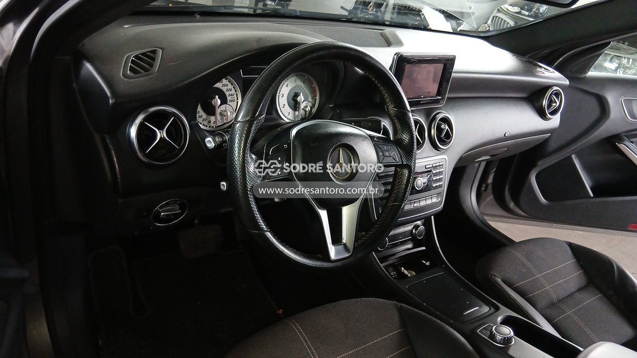 Mercedes-benz A200turbo - 2014/2014 — foto 6 de 12