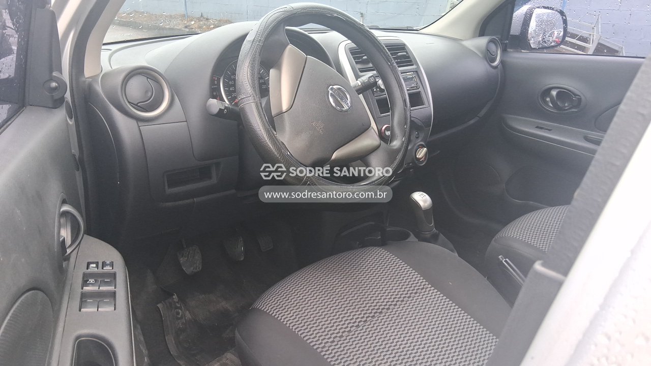 Nissan March 10s - 2016/2017 — foto 6 de 12