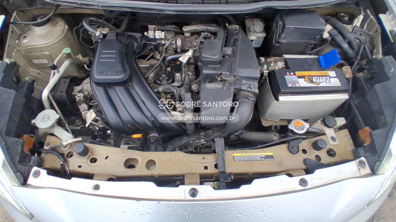 Nissan March 10s - 2016/2017 — foto 5 de 12