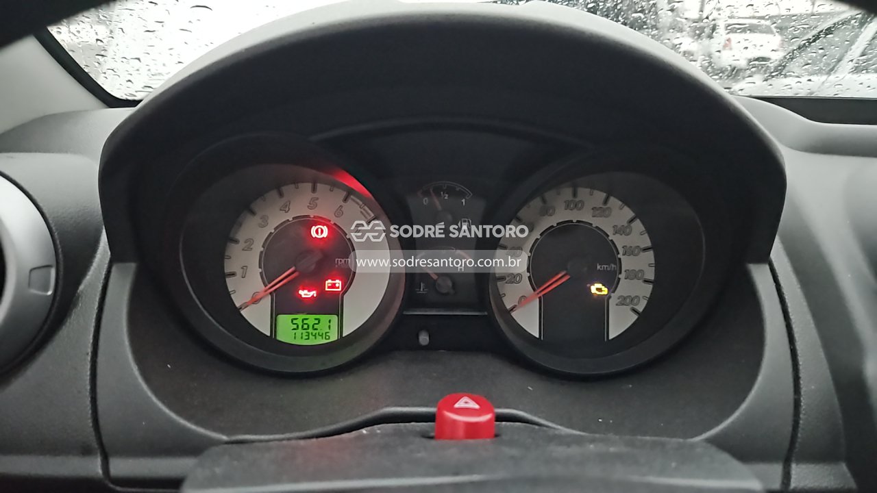 Ford Fiesta 1.6 Flex - 2009/2009 — foto 7 de 12