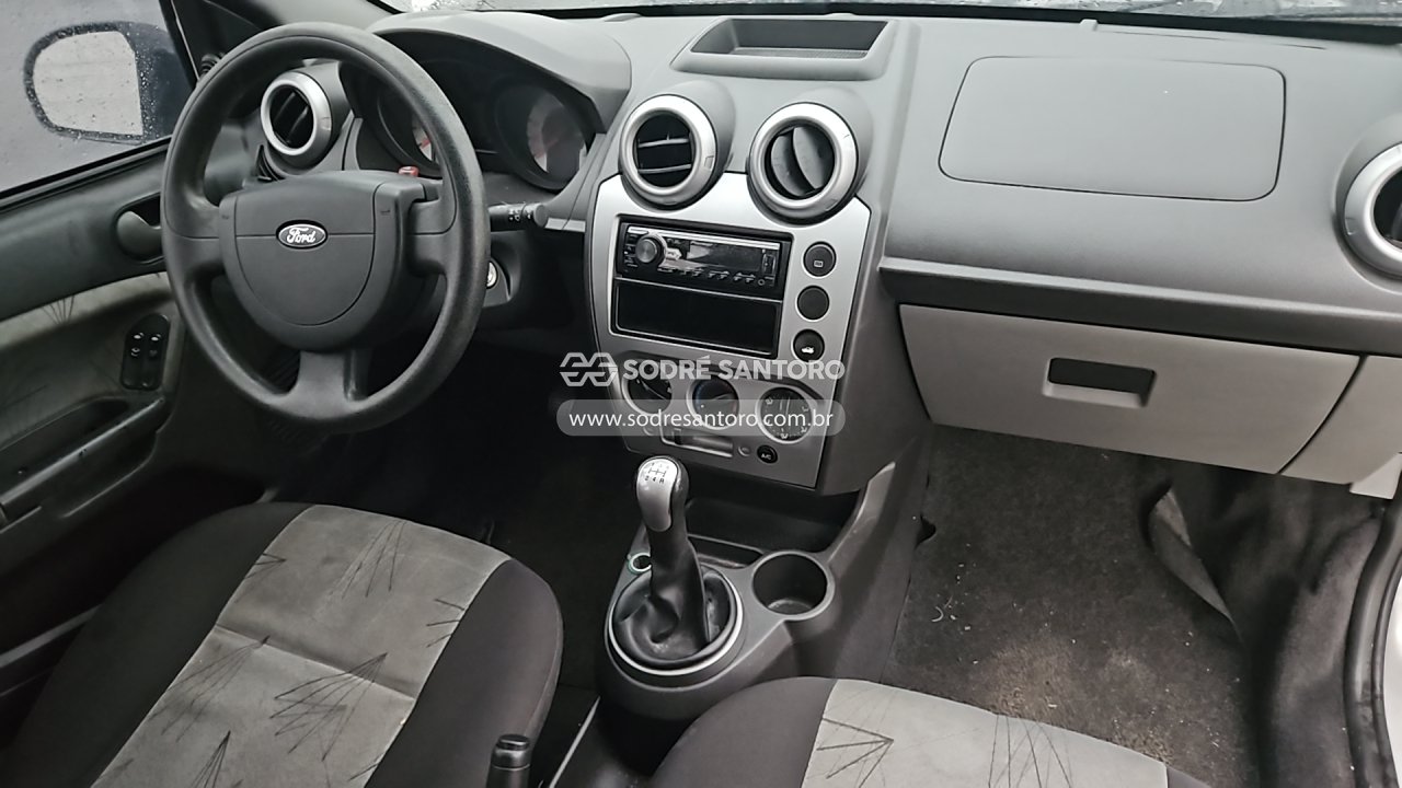 Ford Fiesta 1.6 Flex - 2009/2009 — foto 6 de 12