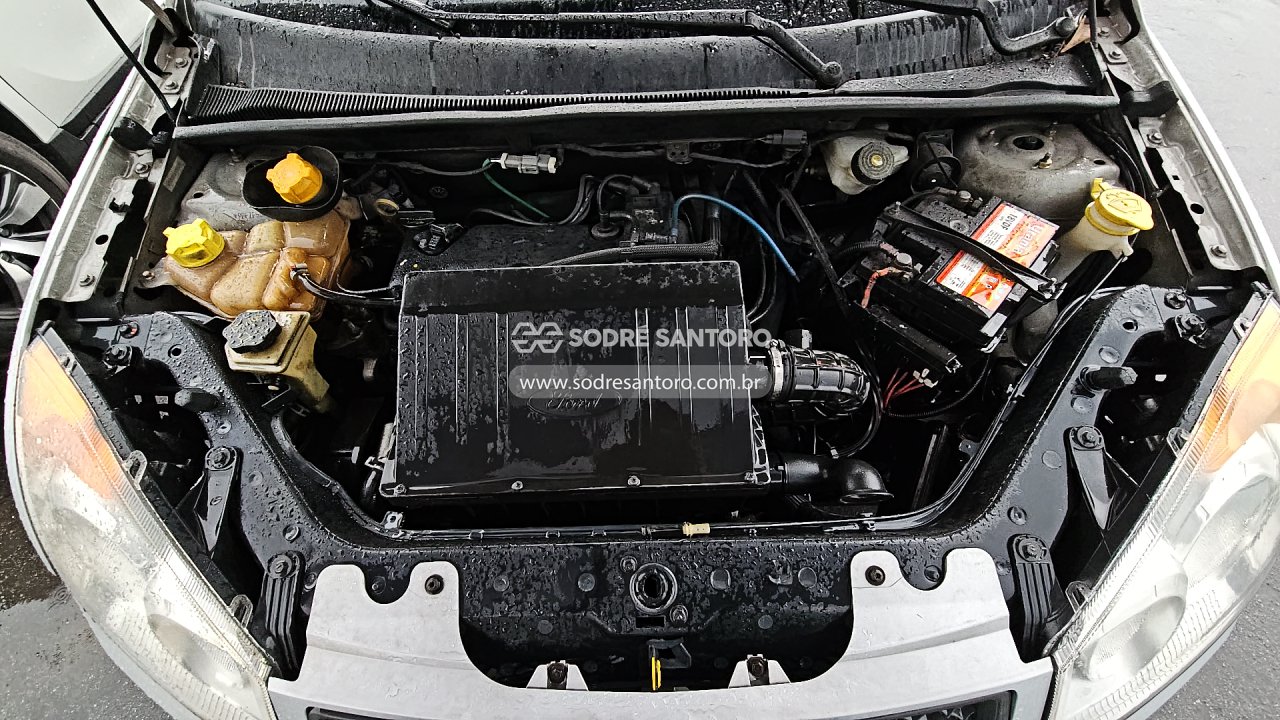 Ford Fiesta 1.6 Flex - 2009/2009 — foto 5 de 12