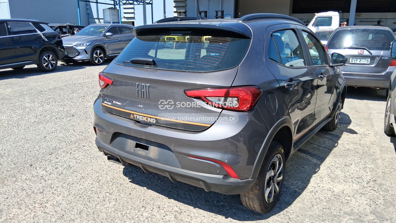 Fiat Argo Trekking 1.3at - 2023/2024 — foto 4 de 9