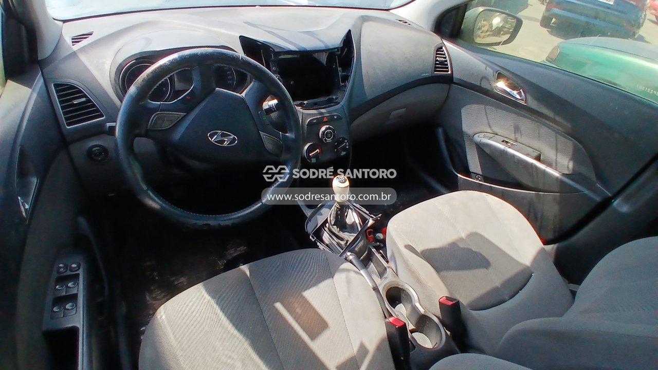 Hyundai Hb20s 1.6m Prem - 2014/2014 — foto 6 de 12
